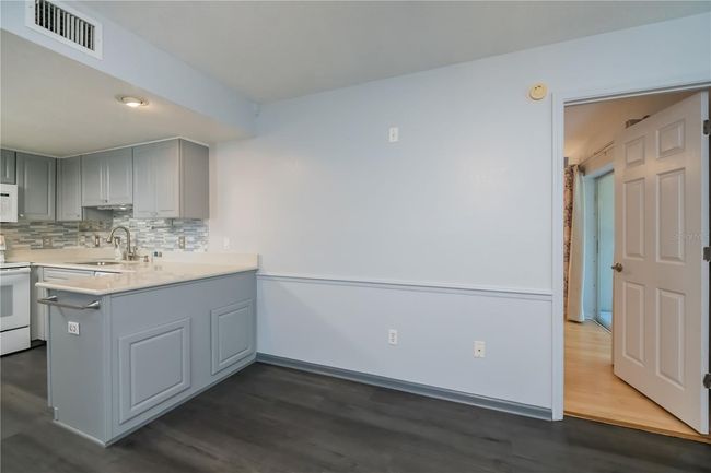 104 - 1051 Forrest Nelson Blvd, Condo with 2 bedrooms, 2 bathrooms and null parking in PORT CHARLOTTE FL | Image 12