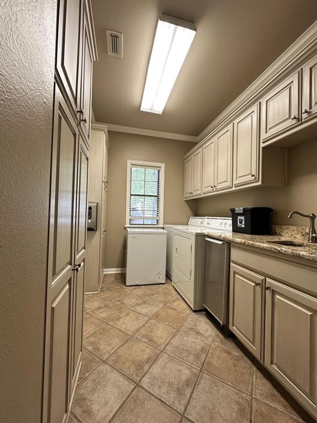 253 County Road 3527, House other with 3 bedrooms, 2 bathrooms and null parking in Bullard TX | Image 50