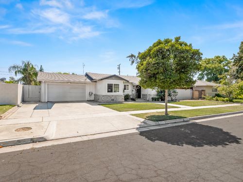 519 W Rialto Ave, Fresno, CA, 93705-0533 | Card Image