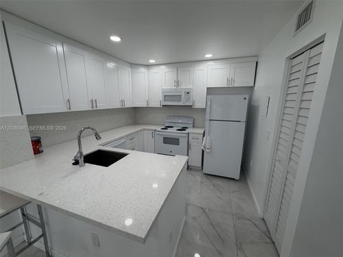 208-2113 Renaissance Blvd, Miramar, FL, 33025 | Card Image