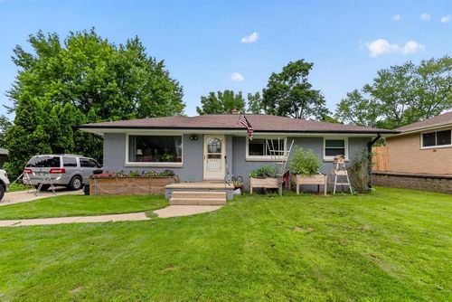 4436 W Dunwood Road, Brown Deer, WI, 53223 | Card Image