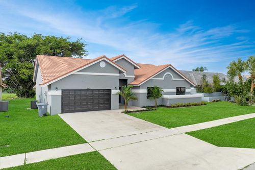 9471 Sun Pointe Dr, Boynton Beach, FL, 33437-3343 | Card Image