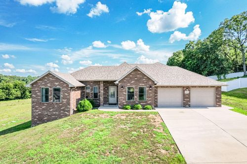 3510 Christian Rdg, Jefferson City, MO, 65101-7105 | Card Image