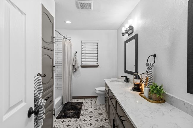 Secondary bathroom | Image 22
