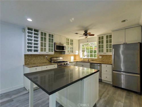 7049 Semrad Rd, West Hills, CA, 91307 | Card Image