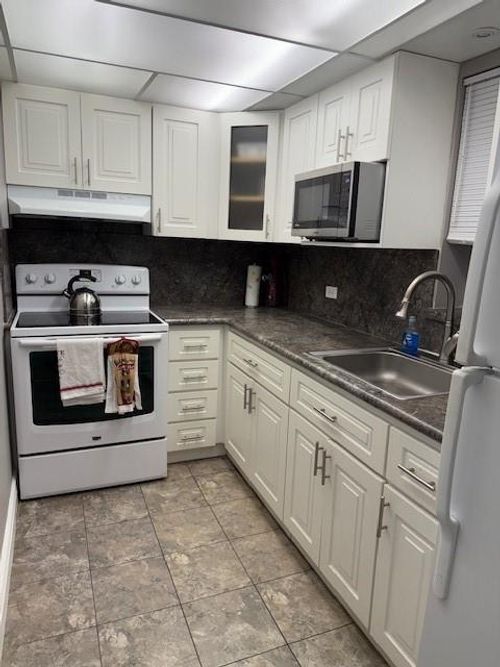 apt-106-3201 Ne 14th Street Cswy, Pompano Beach, FL, 33062-8102 | Card Image