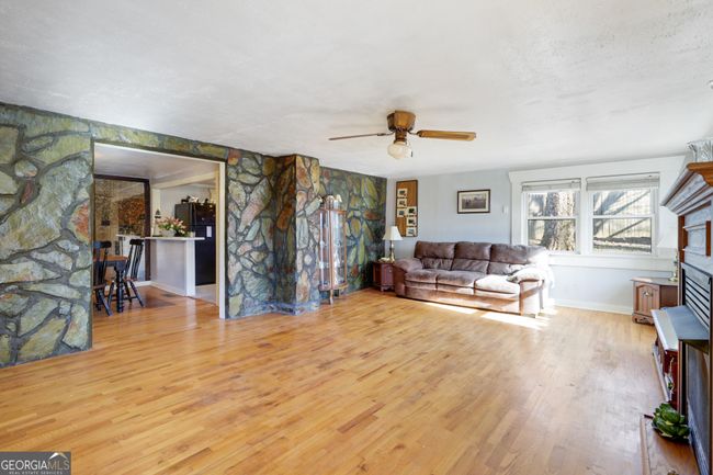 630 Jones Rd, House other with 3 bedrooms, 2 bathrooms and 2 parking in Epworth GA | Image 5