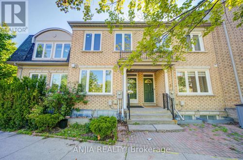 44 Pond Dr, Thornhill, ON, L3T7V3 | Card Image