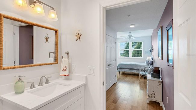 Primary Bathroom | Image 19