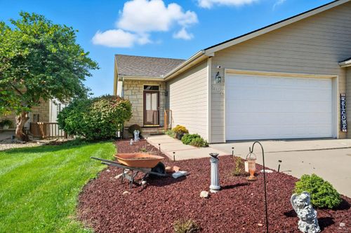 2051 Stephen Ct, Manhattan, KS, 66503-7590 | Card Image
