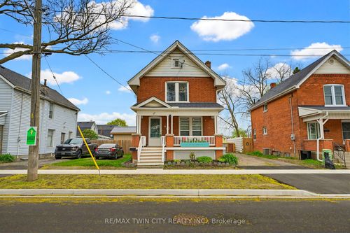 28 Norwich St, Brantford, ON, N3T2B9 | Card Image