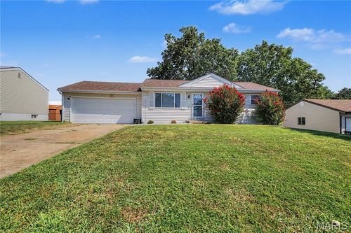 143 Bertrand Dr, Saint Louis, MO, 63129-3841 | Card Image