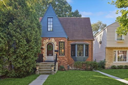 1916 Keeney St, Evanston, IL, 60202-1938 | Card Image