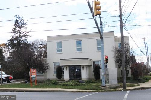 2132 Marietta Ave, LANCASTER, PA, 17603-2208 | Card Image