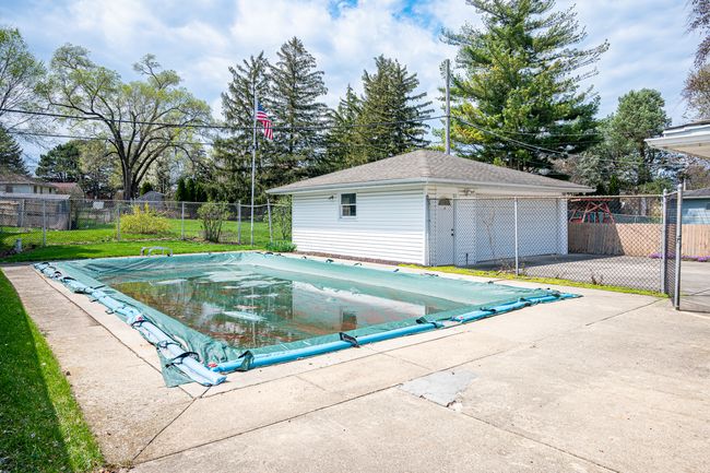 207 Muehl Dr, House other with 5 bedrooms, 2 bathrooms and 2 parking in Lockport IL | Image 23