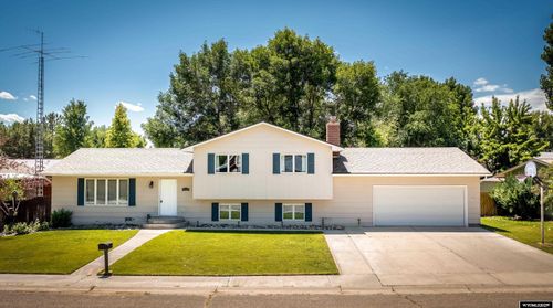 2916 Columbine Ln, Worland, WY, 82401-3107 | Card Image