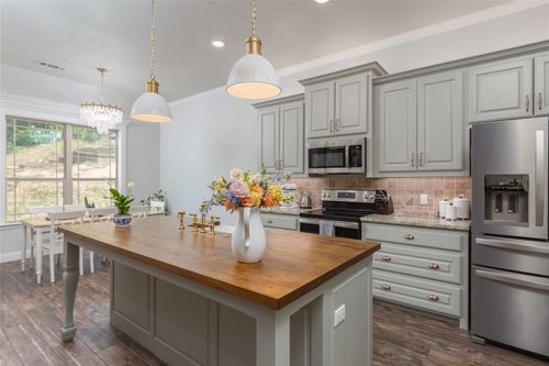 1033 Tex Ln, Springtown, TX, 76082-1010 | Card Image