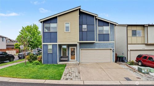 22509 SE Se 283rd St, Maple Valley, WA, 98038-8262 | Card Image