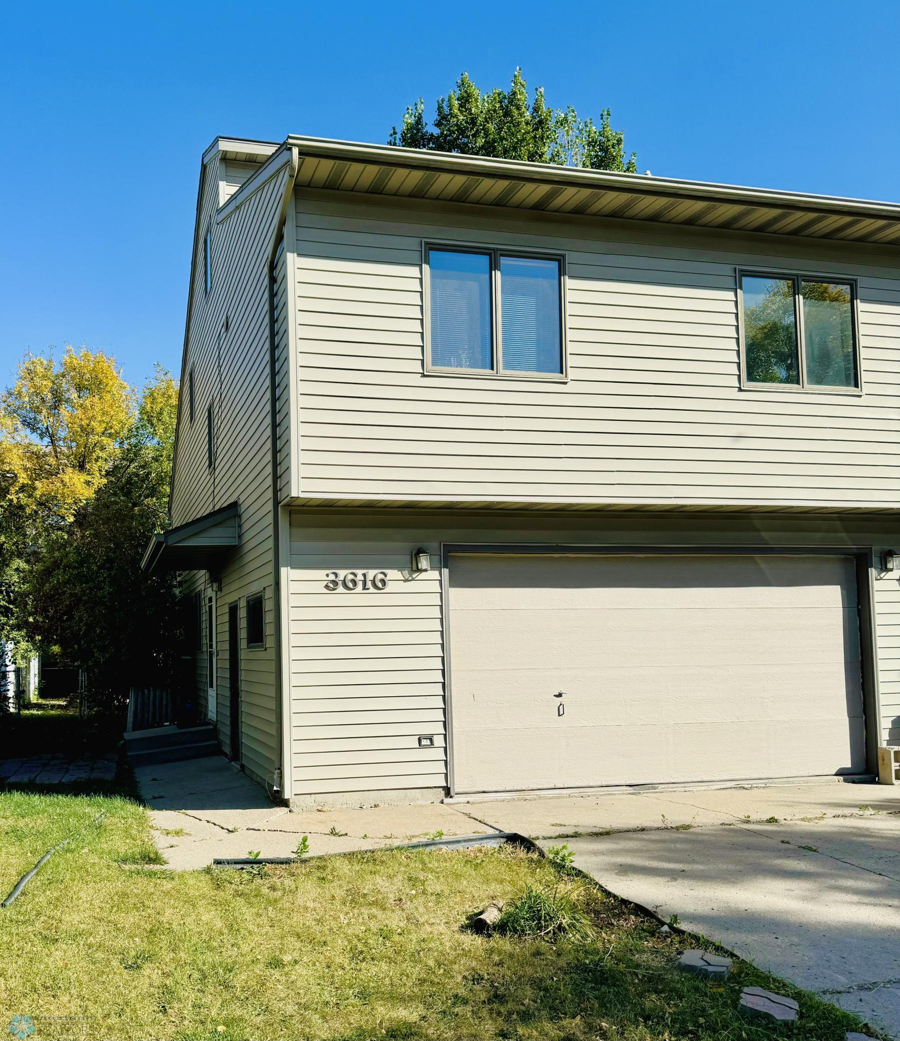 15th St, Fargo, ND 58104 #1