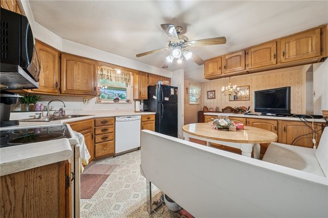 23 Corbett Ave, House other with 3 bedrooms, 2 bathrooms and 2 parking in Hempfield Twp - WML PA | Image 10