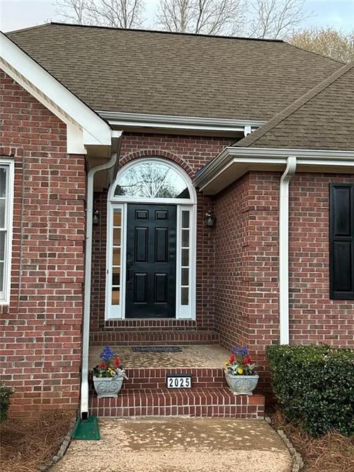2025 Golden Ridge Cir, Cumming, GA, 30040-4105 | Card Image