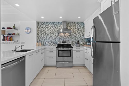 apt-10h-6900 Bay Dr, Miami Beach, FL, 33141-5412 | Card Image
