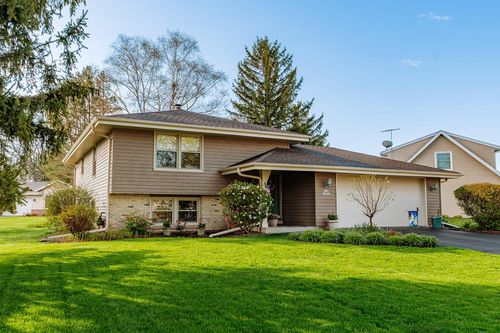 W158N10796 Catskill Lane, Germantown, WI, 53022 | Card Image