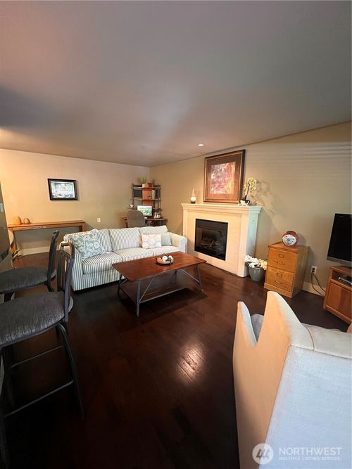 apt-a103-23015 Edmonds Way, Edmonds, WA, 98020-5048 | Card Image