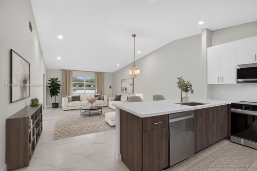 8127 Songbird Ter, Boca Raton, FL, 33496-5131 | Card Image