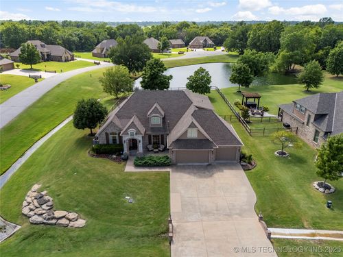 14704 N 148th East Ave, Collinsville, OK, 74021-6833 | Card Image