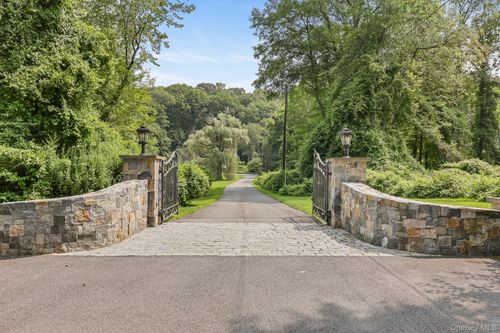 777 Armonk Rd, Mount Kisco, NY, 10549-4608 | Card Image