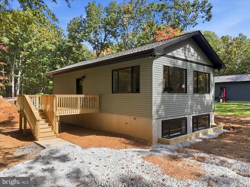 156 Broad Mountain View Dr, Jim Thorpe, PA, 18229-9580 | Card Image