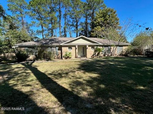 981 E Prudhomme St, Opelousas, LA, 70570-8240 | Card Image