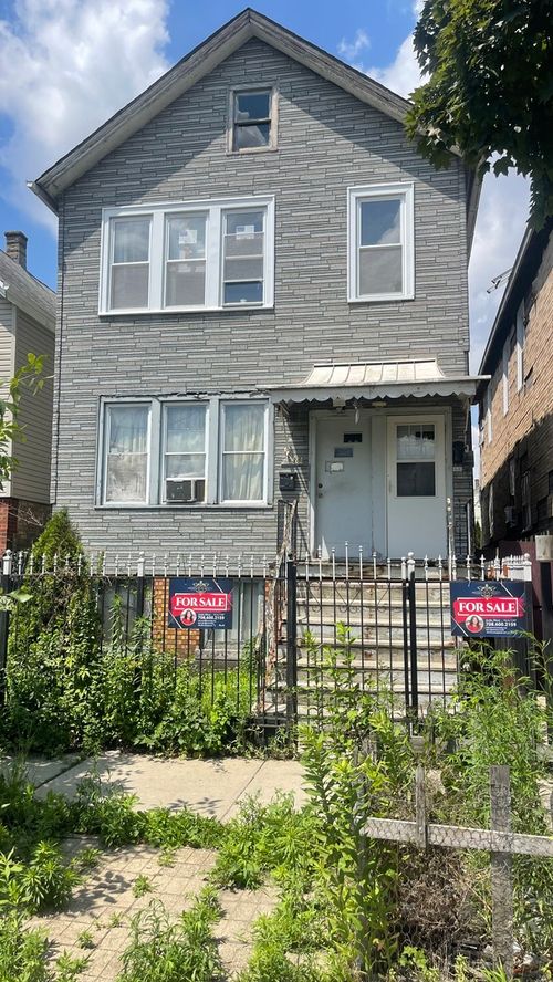 4838 S Bishop St, Chicago, IL, 60609-4207 | Card Image