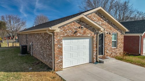 23-313 Baughman Ave, Danville, KY, 40422-3218 | Card Image