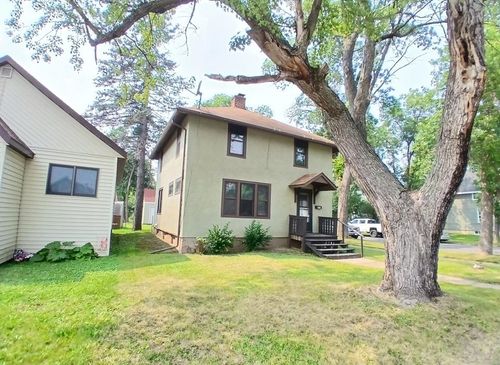 3001 3rd Ave E, Hibbing, MN, 55746-2511 | Card Image