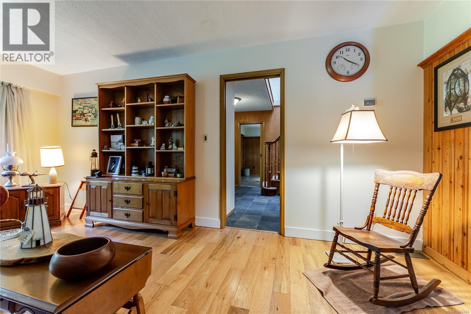 Residential in North Saanich 5