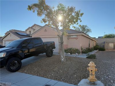 8015 Long Beach Street, House other with 3 bedrooms, 2 bathrooms and null parking in Las Vegas NV | Image 2