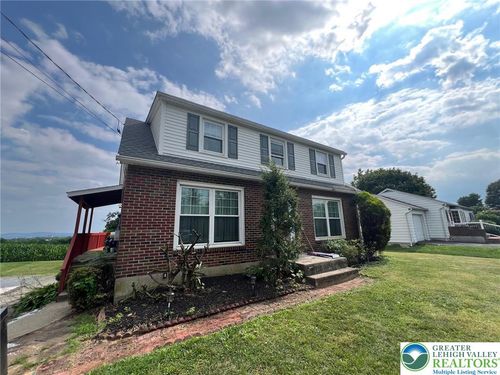 149 Siegfried Ave, Nazareth, PA, 18064-8842 | Card Image