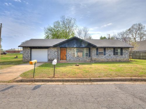 205 Lester Ln, Cleveland, OK, 74020-3000 | Card Image