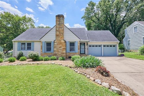 4401 W 53rd Ter, Roeland Park, KS, 66205-2314 | Card Image