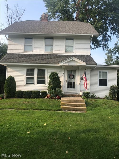 3303 E Scarborough Rd, Cleveland Heights, OH, 44118-3410 | Card Image