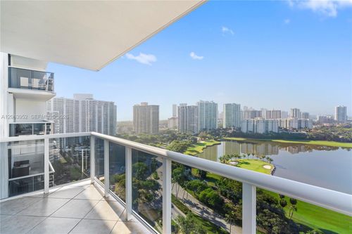 2208-3675 N Country Club Dr, Aventura, FL, 33180 | Card Image