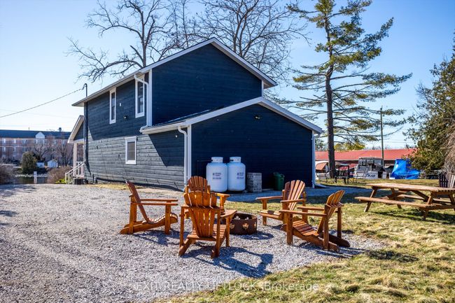 64 Front St E, House other with 4 bedrooms, 3 bathrooms and 10 parking in Bobcaygeon ON | Image 44