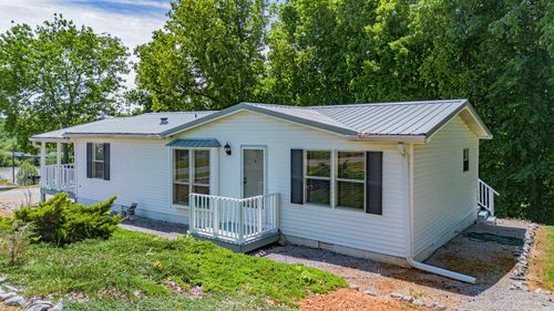 934 Cantrell Rd, Eddyville, KY, 42038-8913 | Card Image