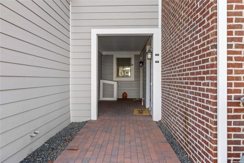 234-234 Coach Dr, Woodbury, NY, 11797-2839 | Card Image