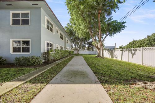apt-306-280 S Cypress Rd, Pompano Beach, FL, 33060-7038 | Card Image