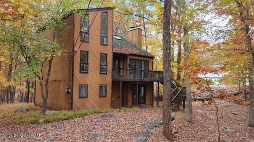 3261 Stonehenge Dr, East Stroudsburg, PA, 18301-7264 | Card Image