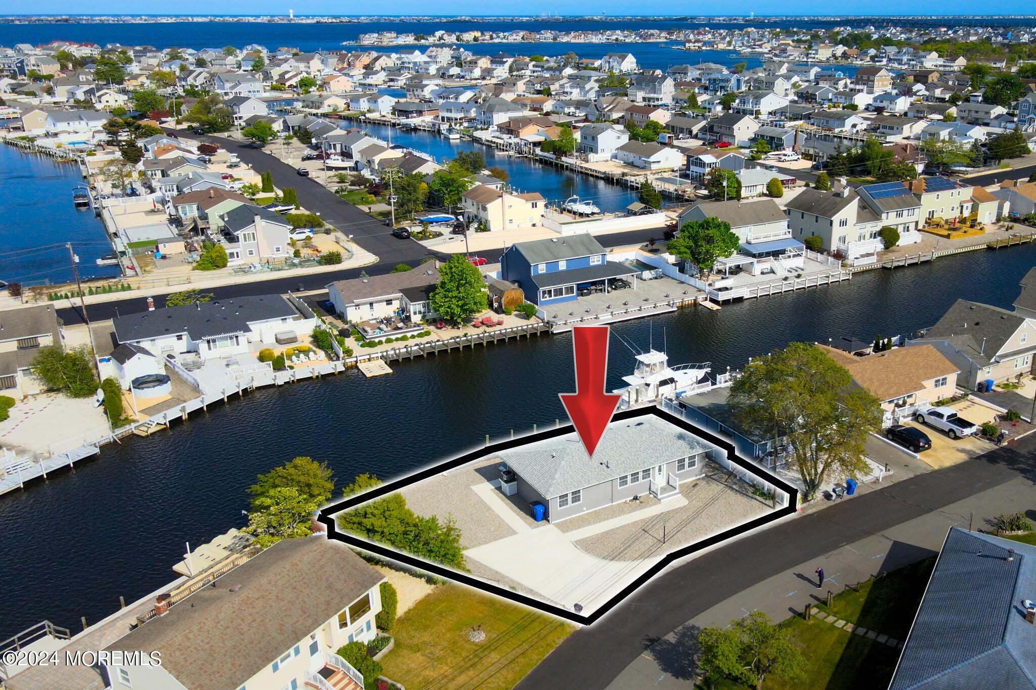 Marie St, Toms River, NJ 08753