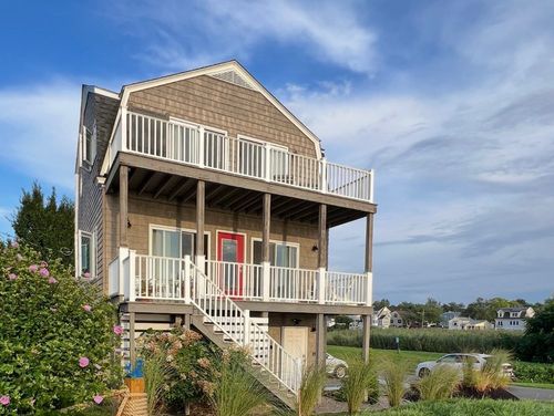 300 Common Fence Blvd, Portsmouth, RI, 02871-5539 | Card Image